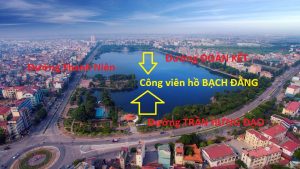 Top 1: Cây cầu được mệnh danh đẹp nhất Hải Dương.  Top 1: Cây cầu được mệnh danh đẹp nhất Hải Dương.  Cầu Hải Long:  - Là địa điểm dạo chơi sáng chói và lung linh với các dải ánh đèn các màu thắp sáng từ dưới chân cầu và chân cầu. (đến khoảng hơn 11h đêm là tắt hết các ánh đèn).  - Cây cầu bắc qua con sông, sang phía bờ bên kia là đường Lạc Long Quân, và khu đô thị mới Ecorivers đang hoàn thiện, nhân tiện nếu dạo chơi bên trong khu đô thị cũng rất đẹp nha, với nhiều cây xanh và ít cư dân chưa đến ở nên ở cũng rất là lãng mạn, bên trong có công viên nhỏ nữa.  - Địa điểm dọc 2 bên sông chân cầu Hải Long là nơi mọi người có thể đi bộ dạo trên vỉa hè với 2 hàng cây rất xanh và mát, nếu đi từ chân cầu Hải Long tới điểm cuối của vỉa hè sông thì đi bộ tập thể dục cũng khá là dài đấy.  - Có 1 số những người bán hàng nước trên cầu, cho thuê chiếu trải.  - Cầu cao, rộng, ô tô và xe máy 2 làn đi rất thoáng, vì cầu không nằm trên trục đường giao thông chính nên chỉ có mật độ cư dân nhà ở đó, và những người tới đó chơi mới đi qua cầu.  - Nếu ai không phải là người sinh sống ở Hải Dương và chỉ đến HD làm việc mà muốn tìm đến 1 nơi, phong cảnh đẹp, dài, rộng, thoáng mát và mật độ dân cư thưa thớt thì cầu Hải Long rất phù hợp để bạn có thể đi bộ, dạo chơi.  - Nói nhiều không bằng 1 lần hãy thử trải nghiệm nhé!  Địa chỉ: Gần 242 Lạc Long Quân, Phường Ngọc Châu, Thành Phố Hải Dương.  Top 2: Công viên vui chơi dài rộng to nhất ở khu Trần Hưng Đạo, Tam Giang  Công Viên Bạch Đằng:  - Là địa điểm đi dạo chơi, ngắm phong cảnh hồ, với những hàng cây to, dài và san sát nhau rất mát, nằm giữa trung tâm, nhưng rất yên tĩnh.  - Đẹp nhất là đi vào lúc 5 - 6 giờ chiều, vì trời lúc đó còn sáng và ánh mặt trời cũng đã tắt dần nên nhìn được hết bao quát phong cảnh, bạn nào thích tối thì chờ đến tối thôi...  - Hồ rất rộng phải vài km, nếu bạn đi 1 vòng bao quanh hồ.  - Đi bộ dạo quanh hồ 1 vòng thì còn gì = nữa.  - Ưu điểm rất nhiều cây xanh, và có 2 quán cafe hồ vị trí rất đẹp, giá nước ở quán cafe gió cũng phù hợp, ly sữa chua đánh đá 35k, uống rất mát và ngon.  - Hồ rất rộng và nhiều người đi tập thể dục buổi tối nhưng vẫn không thể chật được, vì hồ quá rộng và có quá nhiều khu.  - Và có nhiều chỗ góc tối rất là riêng tư cho các cặp đôi nữa...  - Nói nhiều không = 1 lần trải nghiệm hãy đến và cảm nhận nhé.  - Địa chỉ: Đối diện dãy nhà 156 đường Thanh Niên, hoặc các bạn cứ đến số 1 đường Tam Giang, ngay chỗ vòng xuyến, hoặc bao quanh hồ là cứ tìm đường Đoàn Kết nhé.  Cầu Hải Long:  Top 1: Cây cầu được mệnh danh đẹp nhất Hải Dương.  Top 1: Cây cầu được mệnh danh đẹp nhất Hải Dương.  Cầu Hải Long:  - Là địa điểm dạo chơi sáng chói và lung linh với các dải ánh đèn các màu thắp sáng từ dưới chân cầu và chân cầu. (đến khoảng hơn 11h đêm là tắt hết các ánh đèn).  - Cây cầu bắc qua con sông, sang phía bờ bên kia là đường Lạc Long Quân, và khu đô thị mới Ecorivers đang hoàn thiện, nhân tiện nếu dạo chơi bên trong khu đô thị cũng rất đẹp nha, với nhiều cây xanh và ít cư dân chưa đến ở nên ở cũng rất là lãng mạn, bên trong có công viên nhỏ nữa.  - Địa điểm dọc 2 bên sông chân cầu Hải Long là nơi mọi người có thể đi bộ dạo trên vỉa hè với 2 hàng cây rất xanh và mát, nếu đi từ chân cầu Hải Long tới điểm cuối của vỉa hè sông thì đi bộ tập thể dục cũng khá là dài đấy.  - Có 1 số những người bán hàng nước trên cầu, cho thuê chiếu trải.  - Cầu cao, rộng, ô tô và xe máy 2 làn đi rất thoáng, vì cầu không nằm trên trục đường giao thông chính nên chỉ có mật độ cư dân nhà ở đó, và những người tới đó chơi mới đi qua cầu.  - Nếu ai không phải là người sinh sống ở Hải Dương và chỉ đến HD làm việc mà muốn tìm đến 1 nơi, phong cảnh đẹp, dài, rộng, thoáng mát và mật độ dân cư thưa thớt thì cầu Hải Long rất phù hợp để bạn có thể đi bộ, dạo chơi.  - Nói nhiều không bằng 1 lần hãy thử trải nghiệm nhé!  Địa chỉ: Gần 242 Lạc Long Quân, Phường Ngọc Châu, Thành Phố Hải Dương.  Top 2: Công viên vui chơi dài rộng to nhất ở khu Trần Hưng Đạo, Tam Giang  Công Viên Bạch Đằng:  - Là địa điểm đi dạo chơi, ngắm phong cảnh hồ, với những hàng cây to, dài và san sát nhau rất mát, nằm giữa trung tâm, nhưng rất yên tĩnh.  - Đẹp nhất là đi vào lúc 5 - 6 giờ chiều, vì trời lúc đó còn sáng và ánh mặt trời cũng đã tắt dần nên nhìn được hết bao quát phong cảnh, bạn nào thích tối thì chờ đến tối thôi...  - Hồ rất rộng phải vài km, nếu bạn đi 1 vòng bao quanh hồ.  - Đi bộ dạo quanh hồ 1 vòng thì còn gì = nữa.  - Ưu điểm rất nhiều cây xanh, và có 2 quán cafe hồ vị trí rất đẹp, giá nước ở quán cafe gió cũng phù hợp, ly sữa chua đánh đá 35k, uống rất mát và ngon.  - Hồ rất rộng và nhiều người đi tập thể dục buổi tối nhưng vẫn không thể chật được, vì hồ quá rộng và có quá nhiều khu.  - Và có nhiều chỗ góc tối rất là riêng tư cho các cặp đôi nữa...  - Nói nhiều không = 1 lần trải nghiệm hãy đến và cảm nhận nhé.  - Địa chỉ: Đối diện dãy nhà 156 đường Thanh Niên, hoặc các bạn cứ đến số 1 đường Tam Giang, ngay chỗ vòng xuyến, hoặc bao quanh hồ là cứ tìm đường Đoàn Kết nhé.  Cầu Hải Long:  - Là địa điểm dạo chơi sáng chói và lung linh với các dải ánh đèn các màu thắp sáng từ dưới chân cầu và chân cầu. (đến khoảng hơn 11h đêm là tắt hết các ánh đèn).  - Cây cầu bắc qua con sông, sang phía bờ bên kia là đường Lạc Long Quân, và khu đô thị mới Ecorivers đang hoàn thiện, nhân tiện nếu dạo chơi bên trong khu đô thị cũng rất đẹp nha, với nhiều cây xanh và ít cư dân chưa đến ở nên ở cũng rất là lãng mạn, bên trong có công viên nhỏ nữa.  - Địa điểm dọc 2 bên sông chân cầu Hải Long là nơi mọi người có thể đi bộ dạo trên vỉa hè với 2 hàng cây rất xanh và mát, nếu đi từ chân cầu Hải Long tới điểm cuối của vỉa hè sông thì đi bộ tập thể dục cũng khá là dài đấy.  - Có 1 số những người bán hàng nước trên cầu, cho thuê chiếu trải.  - Cầu cao, rộng, ô tô và xe máy 2 làn đi rất thoáng, vì cầu không nằm trên trục đường giao thông chính nên chỉ có mật độ cư dân nhà ở đó, và những người tới đó chơi mới đi qua cầu.  - Nếu ai không phải là người sinh sống ở Hải Dương và chỉ đến HD làm việc mà muốn tìm đến 1 nơi, phong cảnh đẹp, dài, rộng, thoáng mát và mật độ dân cư thưa thớt thì cầu Hải Long rất phù hợp để bạn có thể đi bộ, dạo chơi.  - Nói nhiều không bằng 1 lần hãy thử trải nghiệm nhé!  Địa chỉ: Gần 242 Lạc Long Quân, Phường Ngọc Châu, Thành Phố Hải Dương.  Top 2: Công viên vui chơi dài rộng to nhất ở khu Trần Hưng Đạo, Tam Giang  Công Viên Bạch Đằng:  - Là địa điểm đi dạo chơi, ngắm phong cảnh hồ, với những hàng cây to, dài và san sát nhau rất mát, nằm giữa trung tâm, nhưng rất yên tĩnh.  - Đẹp nhất là đi vào lúc 5 - 6 giờ chiều, vì trời lúc đó còn sáng và ánh mặt trời cũng đã tắt dần nên nhìn được hết bao quát phong cảnh, bạn nào thích tối thì chờ đến tối thôi...  - Hồ rất rộng phải vài km, nếu bạn đi 1 vòng bao quanh hồ.  - Đi bộ dạo quanh hồ 1 vòng thì còn gì = nữa.  - Ưu điểm rất nhiều cây xanh, và có 2 quán cafe hồ vị trí rất đẹp, giá nước ở quán cafe gió cũng phù hợp, ly sữa chua đánh đá 35k, uống rất mát và ngon.  - Hồ rất rộng và nhiều người đi tập thể dục buổi tối nhưng vẫn không thể chật được, vì hồ quá rộng và có quá nhiều khu.  - Và có nhiều chỗ góc tối rất là riêng tư cho các cặp đôi nữa...  - Nói nhiều không = 1 lần trải nghiệm hãy đến và cảm nhận nhé.  - Địa chỉ: Đối diện dãy nhà 156 đường Thanh Niên, hoặc các bạn cứ đến số 1 đường Tam Giang, ngay chỗ vòng xuyến, hoặc bao quanh hồ là cứ tìm đường Đoàn Kết nhé.  - Là địa điểm dạo chơi sáng chói và lung linh với các dải ánh đèn các màu thắp sáng từ dưới chân cầu và chân cầu. (đến khoảng hơn 11h đêm là tắt hết các ánh đèn).  - Cây cầu bắc qua con sông, sang phía bờ bên kia là đường Lạc Long Quân, và khu đô thị mới Ecorivers đang hoàn thiện, nhân tiện nếu dạo chơi bên trong khu đô thị cũng rất đẹp nha, với nhiều cây xanh và ít cư dân chưa đến ở nên ở cũng rất là lãng mạn, bên trong có công viên nhỏ nữa.  - Địa điểm dọc 2 bên sông chân cầu Hải Long là nơi mọi người có thể đi bộ dạo trên vỉa hè với 2 hàng cây rất xanh và mát, nếu đi từ chân cầu Hải Long tới điểm cuối của vỉa hè sông thì đi bộ tập thể dục cũng khá là dài đấy.  - Có 1 số những người bán hàng nước trên cầu, cho thuê chiếu trải.  - Cầu cao, rộng, ô tô và xe máy 2 làn đi rất thoáng, vì cầu không nằm trên trục đường giao thông chính nên chỉ có mật độ cư dân nhà ở đó, và những người tới đó chơi mới đi qua cầu.  - Nếu ai không phải là người sinh sống ở Hải Dương và chỉ đến HD làm việc mà muốn tìm đến 1 nơi, phong cảnh đẹp, dài, rộng, thoáng mát và mật độ dân cư thưa thớt thì cầu Hải Long rất phù hợp để bạn có thể đi bộ, dạo chơi.  - Nói nhiều không bằng 1 lần hãy thử trải nghiệm nhé!  Địa chỉ: Gần 242 Lạc Long Quân, Phường Ngọc Châu, Thành Phố Hải Dương.  Top 2: Công viên vui chơi dài rộng to nhất ở khu Trần Hưng Đạo, Tam Giang  Công Viên Bạch Đằng:  - Là địa điểm đi dạo chơi, ngắm phong cảnh hồ, với những hàng cây to, dài và san sát nhau rất mát, nằm giữa trung tâm, nhưng rất yên tĩnh.  - Đẹp nhất là đi vào lúc 5 - 6 giờ chiều, vì trời lúc đó còn sáng và ánh mặt trời cũng đã tắt dần nên nhìn được hết bao quát phong cảnh, bạn nào thích tối thì chờ đến tối thôi...  - Hồ rất rộng phải vài km, nếu bạn đi 1 vòng bao quanh hồ.  - Đi bộ dạo quanh hồ 1 vòng thì còn gì = nữa.  - Ưu điểm rất nhiều cây xanh, và có 2 quán cafe hồ vị trí rất đẹp, giá nước ở quán cafe gió cũng phù hợp, ly sữa chua đánh đá 35k, uống rất mát và ngon.  - Hồ rất rộng và nhiều người đi tập thể dục buổi tối nhưng vẫn không thể chật được, vì hồ quá rộng và có quá nhiều khu.  - Và có nhiều chỗ góc tối rất là riêng tư cho các cặp đôi nữa...  - Nói nhiều không = 1 lần trải nghiệm hãy đến và cảm nhận nhé.  - Địa chỉ: Đối diện dãy nhà 156 đường Thanh Niên, hoặc các bạn cứ đến số 1 đường Tam Giang, ngay chỗ vòng xuyến, hoặc bao quanh hồ là cứ tìm đường Đoàn Kết nhé.